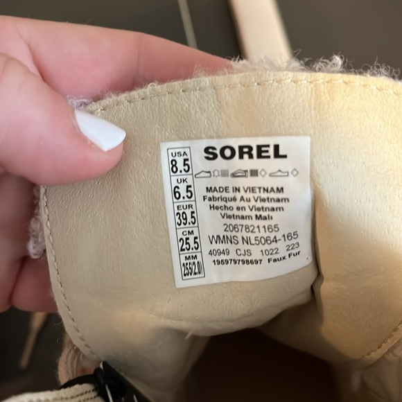 Sorel Joan Cozy Lace Up Boots NEW - Picture 12 of 12